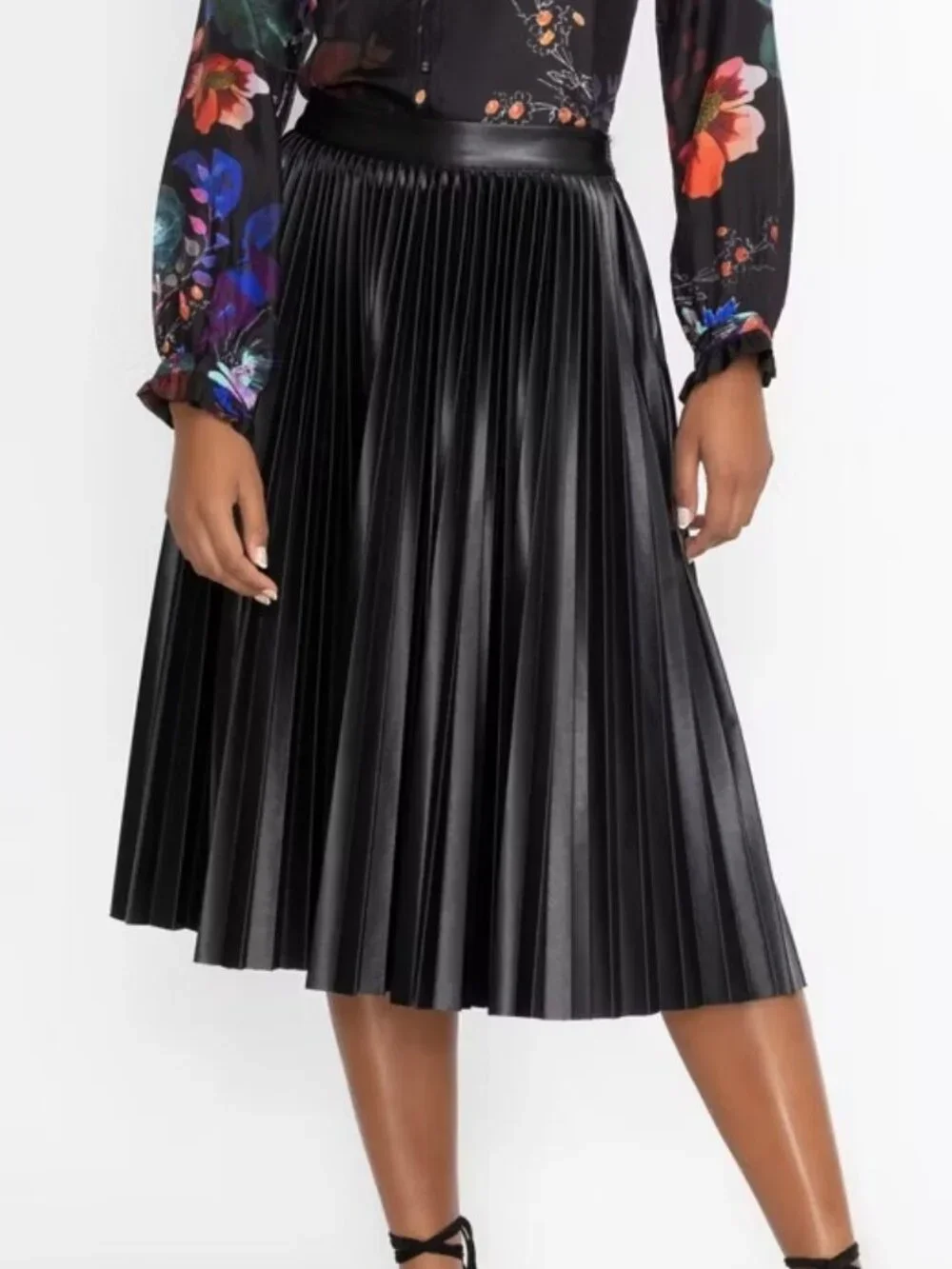 Johnny Was NWT Emmi Vegan Leather Pleated Midi Skirt in Black size 10